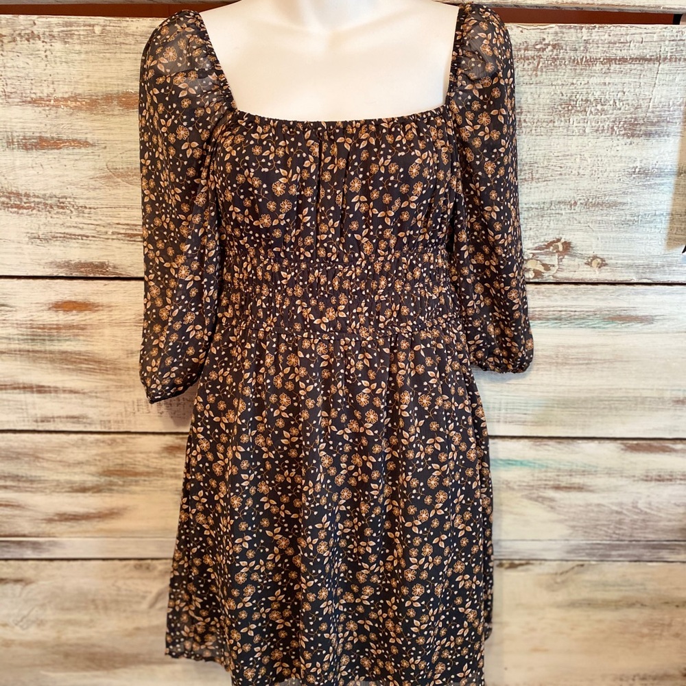 Women’s size medium dress